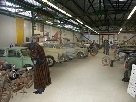 New hall Lomakov s museum oldtimer cars and motorcycles